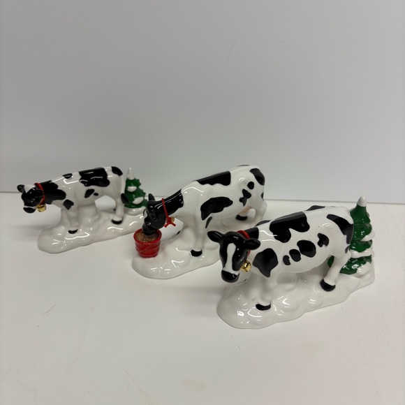 Department 56 Other - Department 56 Snow Village Herd Of Holiday Heifers Set 3 NWT